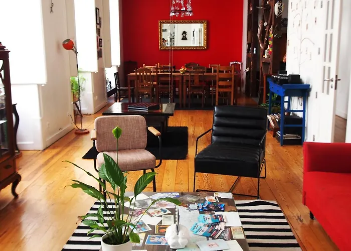 Living Lounge Hostel